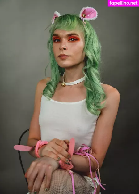 Gwenphoenix OnlyFans Thumbnail #mKux7JHNwy