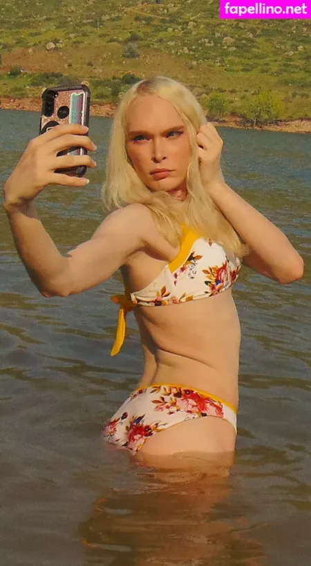 Gwenphoenix OnlyFans Thumbnail #v93SWJjsOH