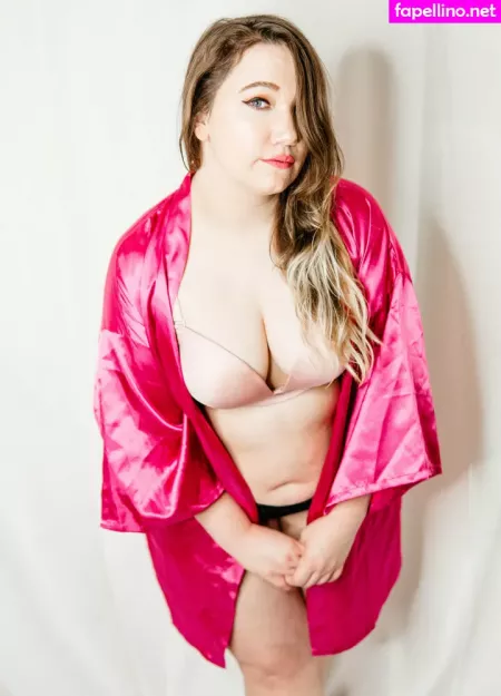 Gwenpie OnlyFans Thumbnail #ZLxGn6ycUZ