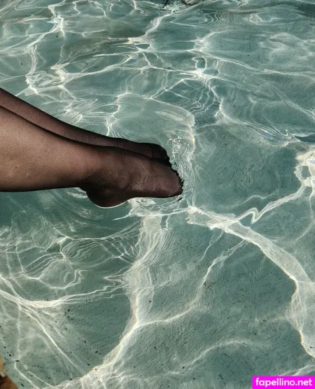 Gwyneths Feet OnlyFans Thumbnail #ARhYlpVwtS