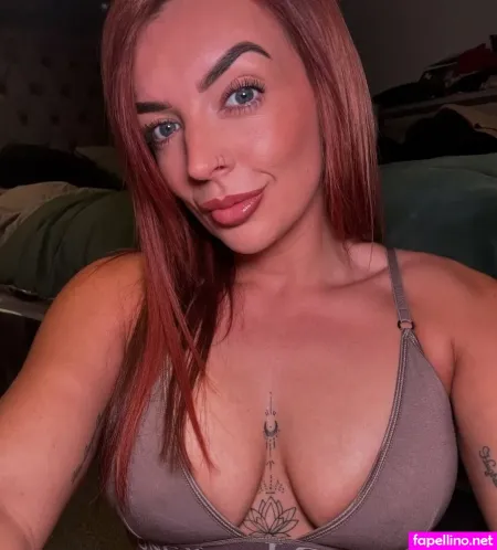 Gymwife Gymwife1 OnlyFans Thumbnail #k5IZQBdAGs