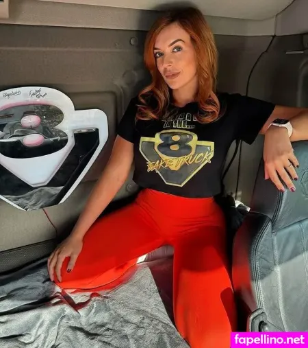 Gymwife OnlyFans Thumbnail #8lw8QBkico