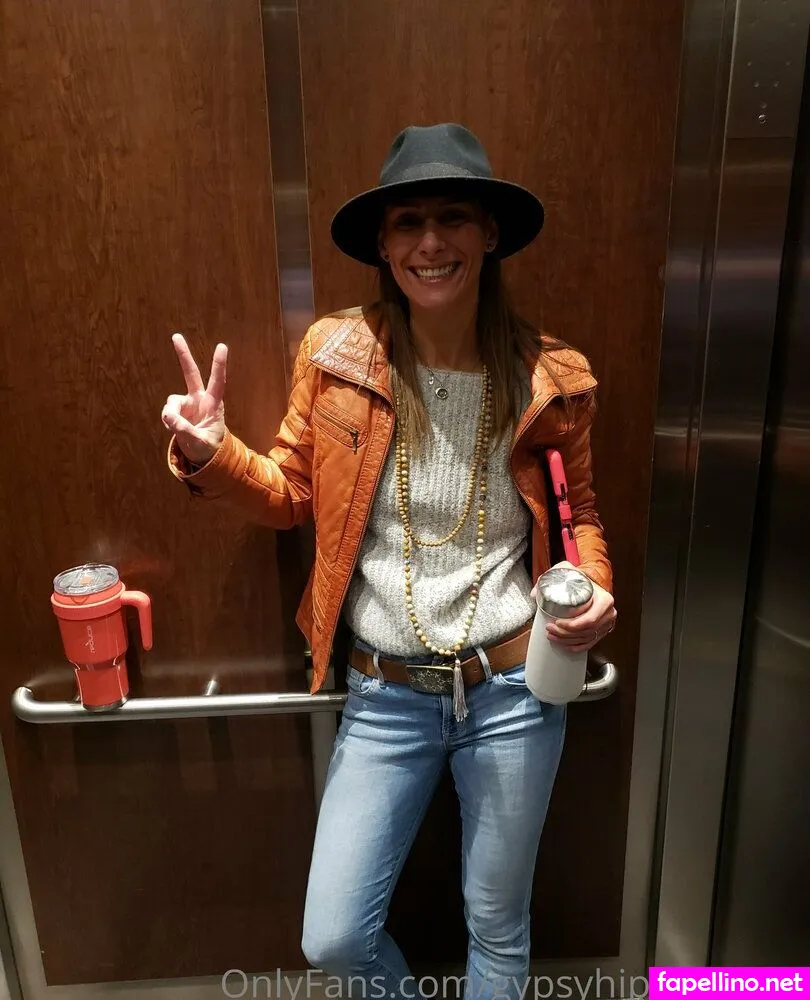 Gypsyhippietravel, gypsyhippietravels Nude Leaked OnlyFans Photo #AehIAARLVa