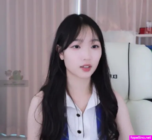 Gyum Dung Ee OnlyFans Thumbnail #rirxIGyGlP