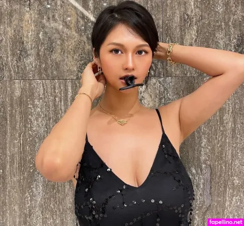 H Rown OnlyFans Thumbnail #p6NgX9GicB