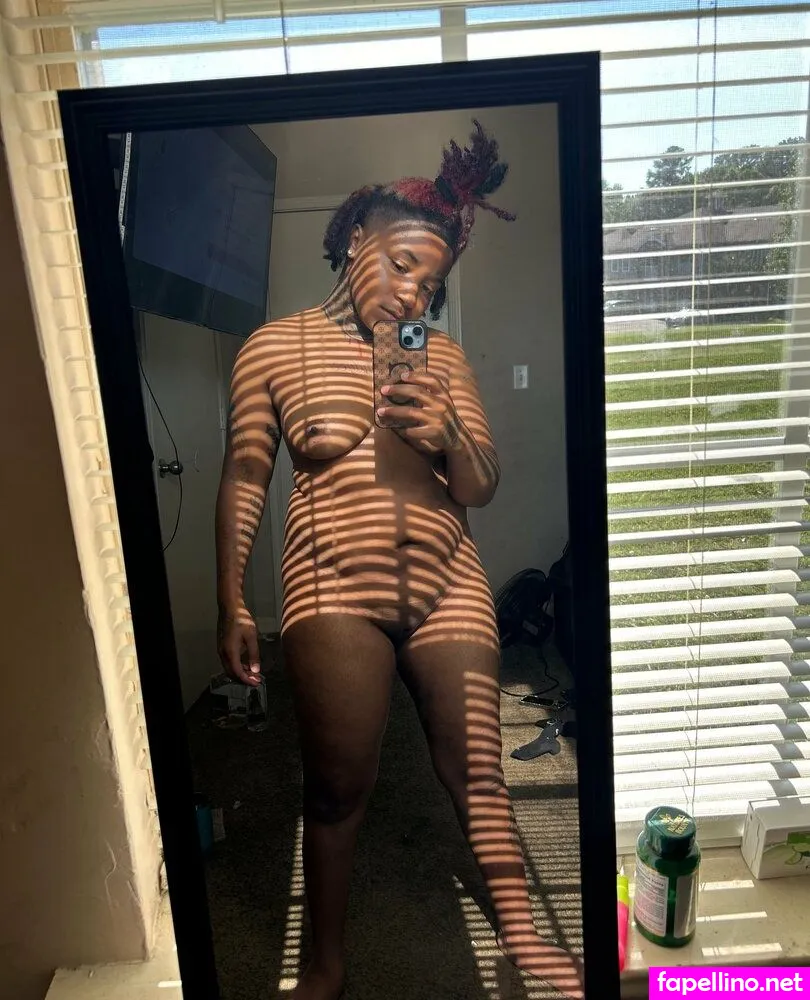 h00drxch5x Nude Leaked OnlyFans Photo #6Qsq2jxius