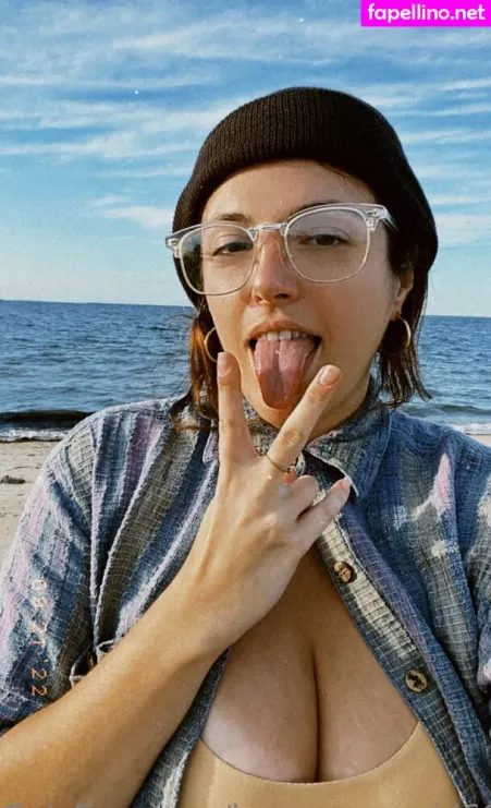 H0rnymermaid69 OnlyFans Thumbnail #4wyvrsJ1EB