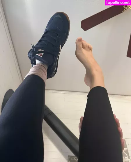 H0rnymermaid69 OnlyFans Thumbnail #fKYdWfo70A