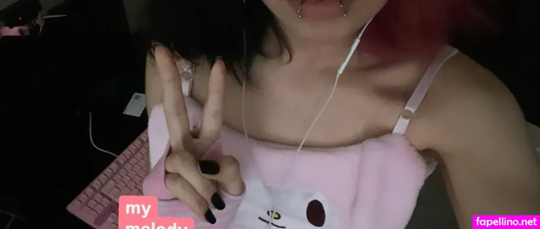 H3llsbrat OnlyFans Thumbnail #6nHyOlp85n