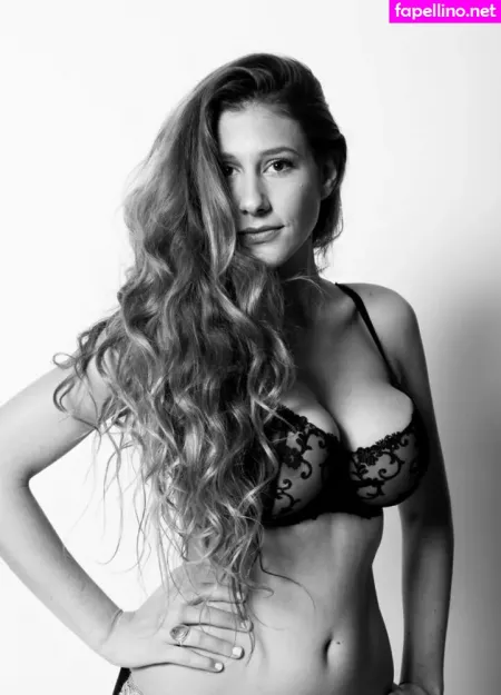 Hadar Simon OnlyFans Thumbnail #z0kuUXCDv3