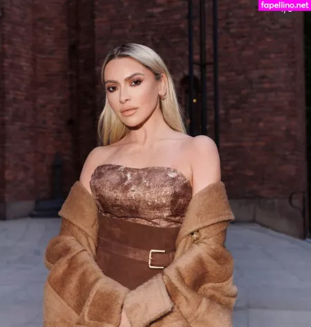 Hadise OnlyFans Thumbnail #1zPjkCxrTH
