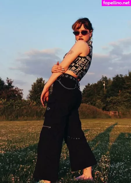 Hahahahelp Me OnlyFans Thumbnail #zRjnHXDyFu