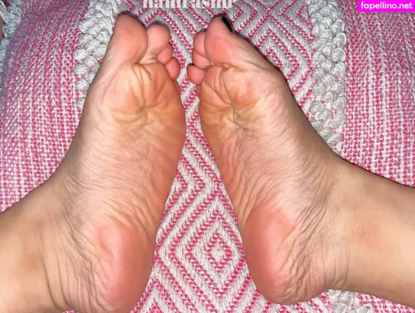 Haidi Feet Asmr OnlyFans Thumbnail #C5lonC6mo5