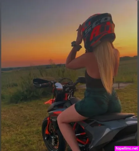 Haifischnnikez OnlyFans Thumbnail #8GEf74lDC2