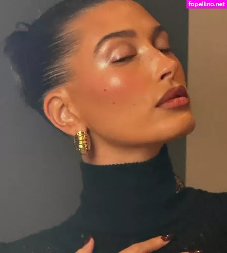 Hailey Baldwin Bieber OnlyFans Thumbnail #10bEWKI3Tb