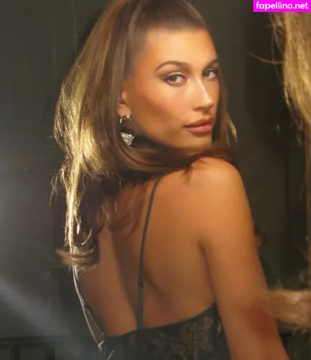 Hailey Baldwin Bieber OnlyFans Thumbnail #9bSzlhBLdK