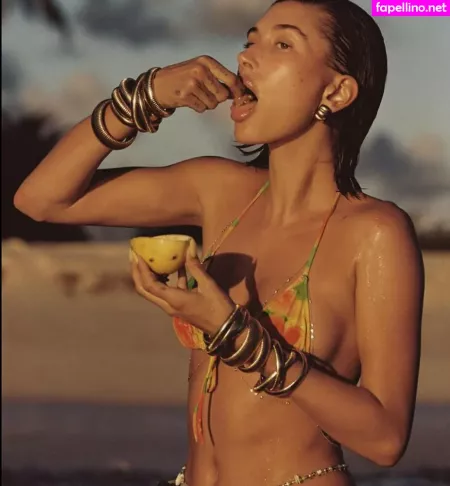 Hailey Baldwin Bieber OnlyFans Thumbnail #Di2sRKU0EU