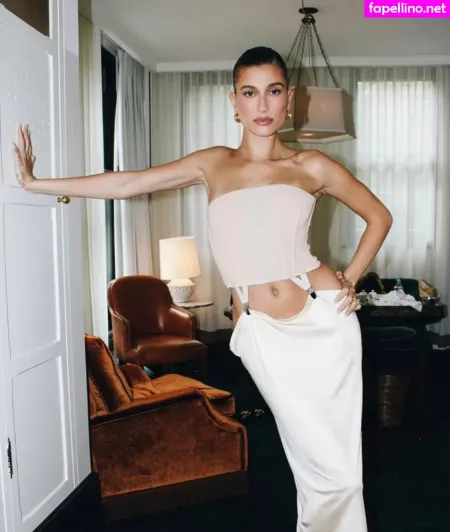 Hailey Baldwin Bieber OnlyFans Thumbnail #DtINlvnL5w