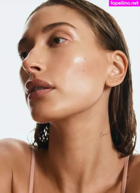 Hailey Baldwin Bieber OnlyFans Thumbnail #F0FYKFQcdy