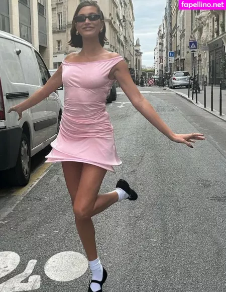 Hailey Baldwin Bieber OnlyFans Thumbnail #KmcILG8pUf