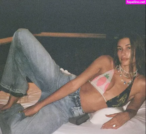 Hailey Baldwin Bieber OnlyFans Thumbnail #Nzy91GjWkM