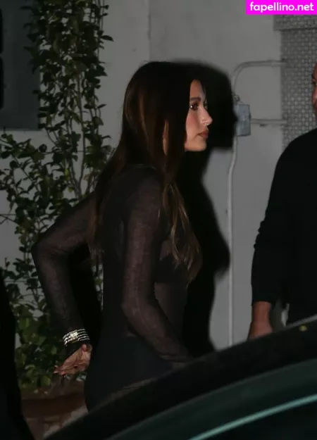 Hailey Baldwin Bieber OnlyFans Thumbnail #OVDWbjQqlX