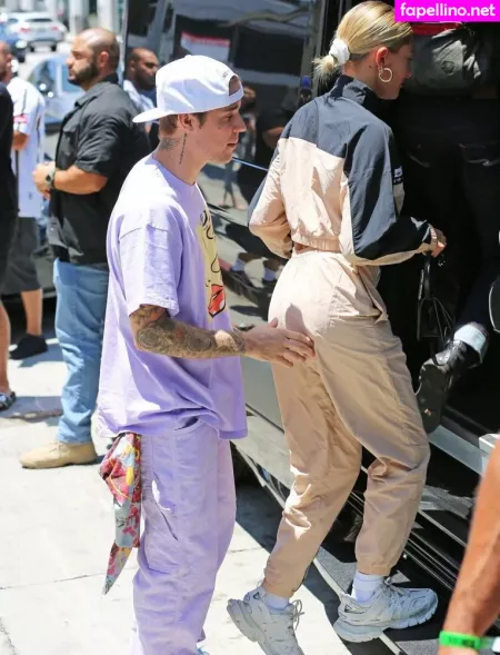 Hailey Baldwin Bieber OnlyFans Thumbnail #PfwLXXeL9n