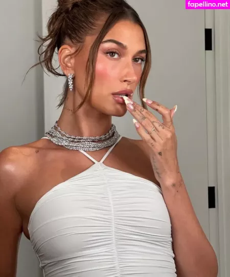 Hailey Baldwin Bieber OnlyFans Thumbnail #Te9ADMIfJI