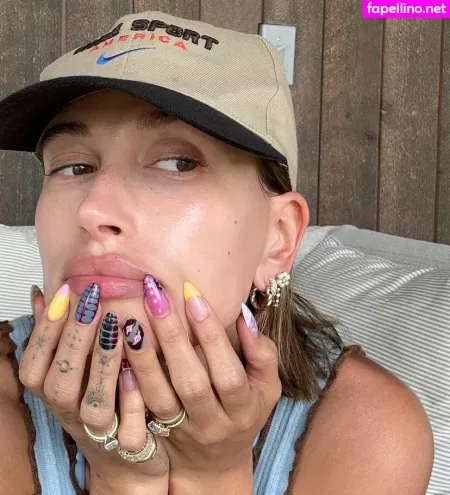 Hailey Baldwin Bieber OnlyFans Thumbnail #clEsJvGGjG