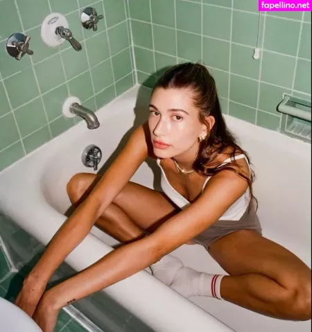 Hailey Baldwin Bieber OnlyFans Thumbnail #daSjQIL7LK