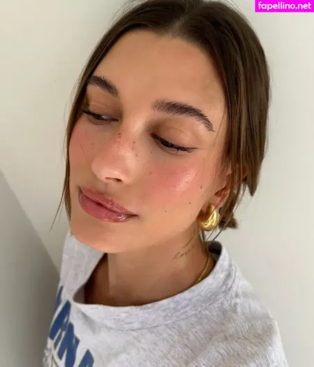 Hailey Baldwin Bieber OnlyFans Thumbnail #ghSQ6rNLdo