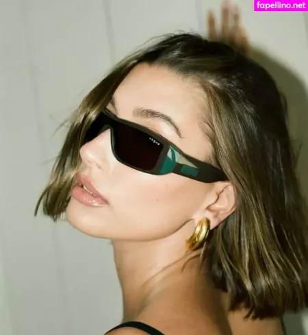 Hailey Baldwin Bieber OnlyFans Thumbnail #oIfKubvnLa
