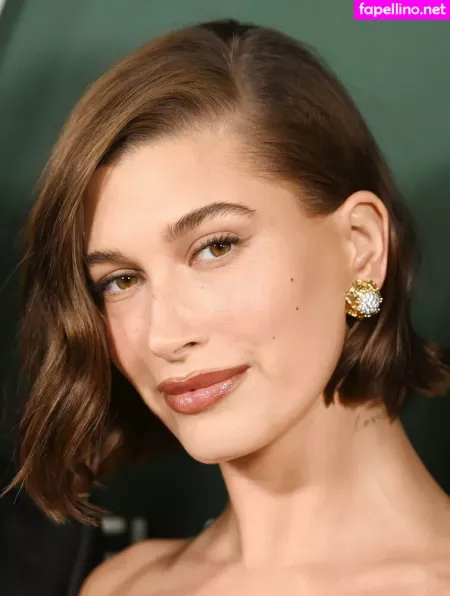 Hailey Baldwin Bieber OnlyFans Thumbnail #w73Yov2QrX
