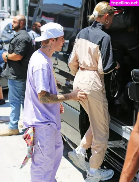 Hailey Baldwin Bieber OnlyFans Thumbnail #y5fReuc95l