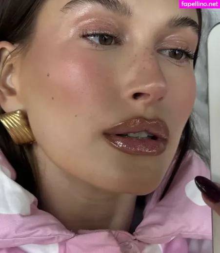 Hailey Baldwin Bieber OnlyFans Thumbnail #z6fx7YvodA