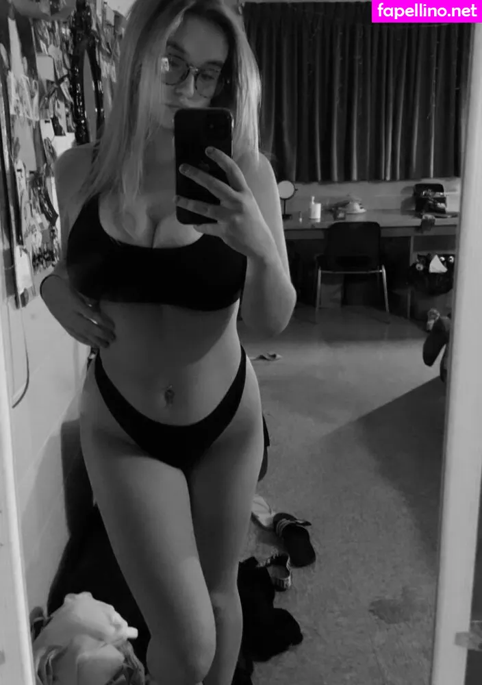 hail_to_the_art, little_hails_free Nude Leaked OnlyFans Photo #gwpRvDDHte