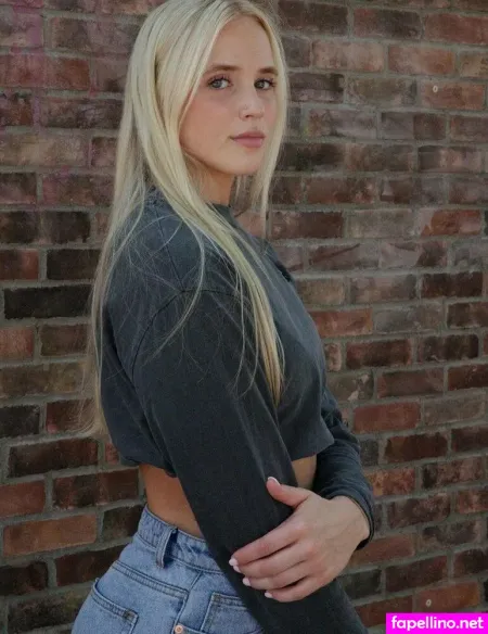 Hailey Van OnlyFans Thumbnail #FWxowXwJRS