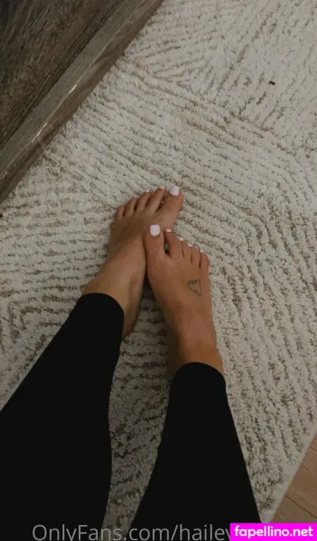 Haileyalexis12 OnlyFans Thumbnail #E0SF24s1WV