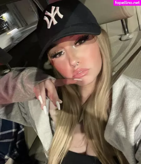 Haileyyfriz OnlyFans Thumbnail #UDbFaAy377