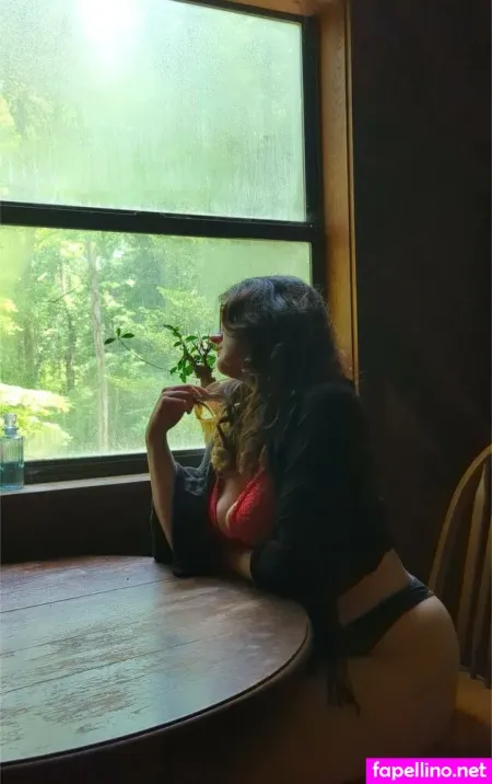 Hails Snails OnlyFans Thumbnail #vVMbeC2l5o