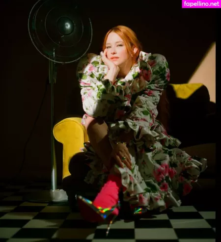 Haley Bennett OnlyFans Thumbnail #X1QxMDJeMa