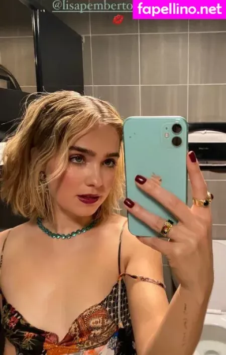 Haley Lu Richardson OnlyFans Thumbnail #9JCEmoMFuo