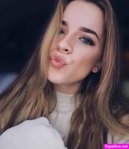 Haleylarsonnn OnlyFans Thumbnail #7stf70SrEE