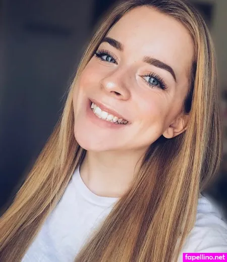 Haleylarsonnn OnlyFans Thumbnail #cn9Yuk6dA4