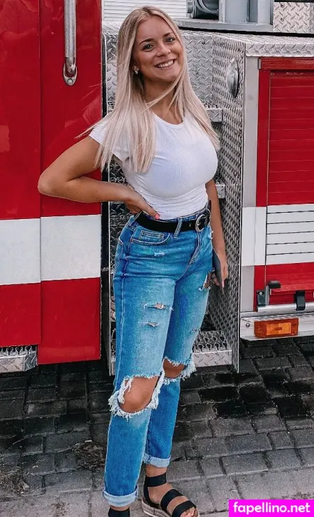Haleylarsonnn OnlyFans Thumbnail #h7pGVdn16J