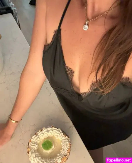 Haleyparkerxo OnlyFans Thumbnail #tVmLxBJBEl
