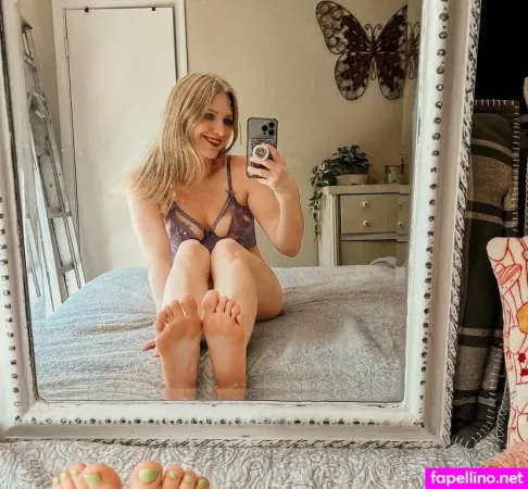 Halle G 1 OnlyFans Thumbnail #DsDucjqNkf