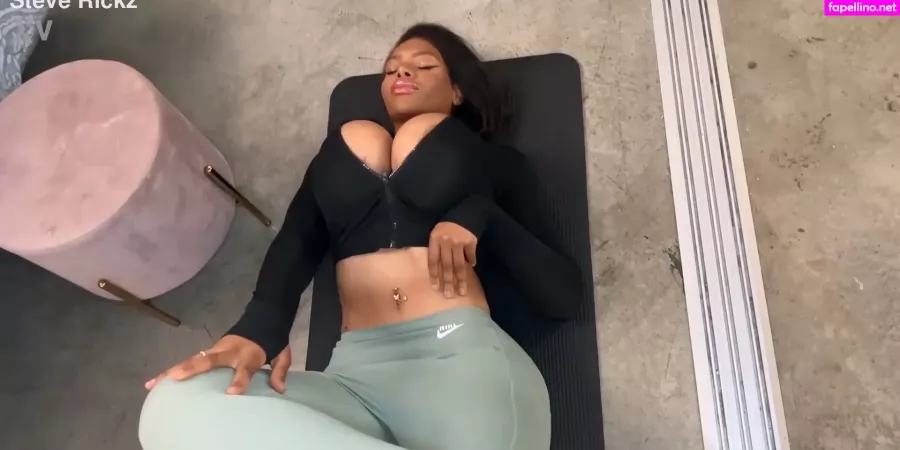Halle Hayes OnlyFans Thumbnail #eQxMD1WnxG