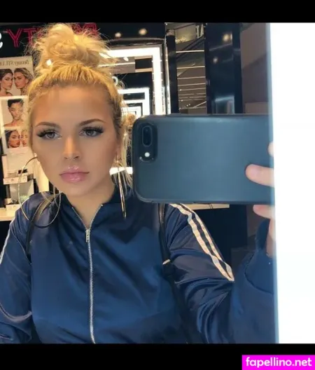 Halle Kirk OnlyFans Thumbnail #KgAbRZZefs