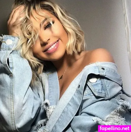 Halle Kirk OnlyFans Thumbnail #ZkLrl0Gf6c